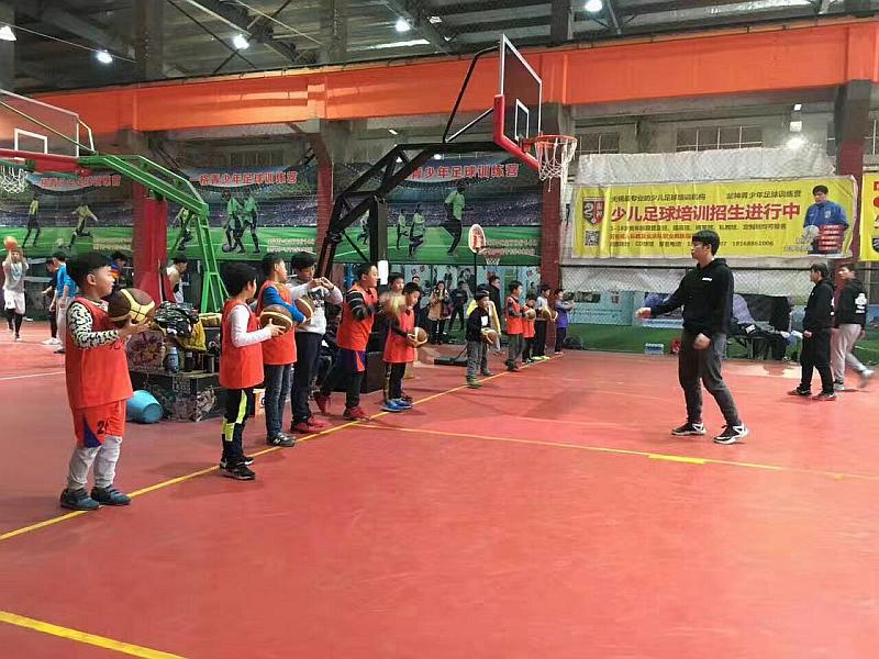 活动-鑫空青少年篮球课火爆免费体验中……