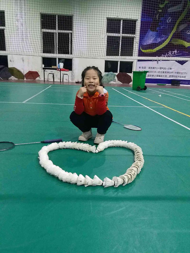 活动-让孩子在繁忙的学业中抽一点时间出来锻炼么，羽毛球篮球试听课可以约了！