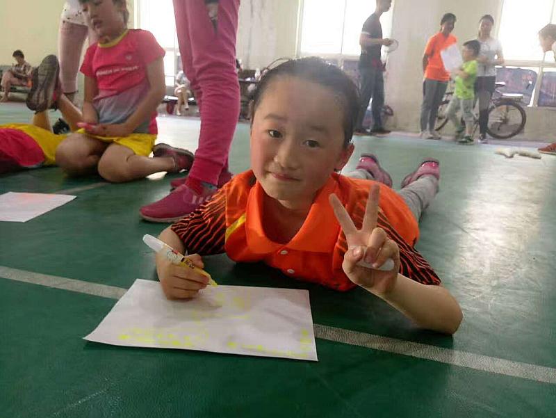 活动-让孩子在繁忙的学业中抽一点时间出来锻炼么，羽毛球篮球试听课可以约了！