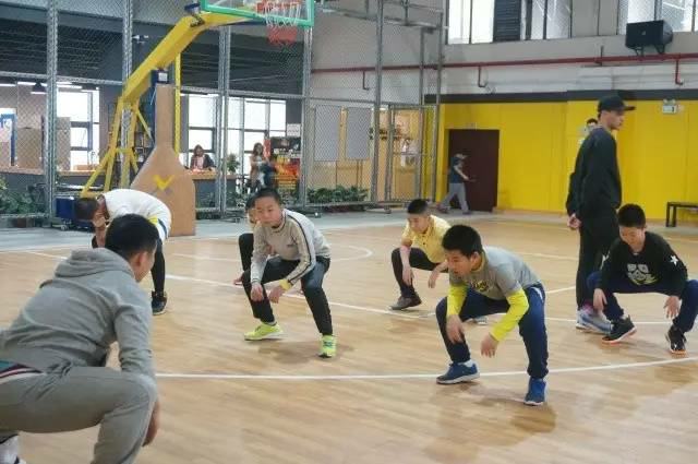 活动-昕兰青少年篮球营暑假班开课通知